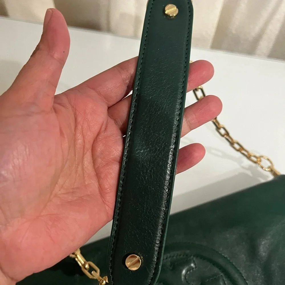 TORY BURCH DARK GREEN CLUTCH WITH GOLD CHAIN